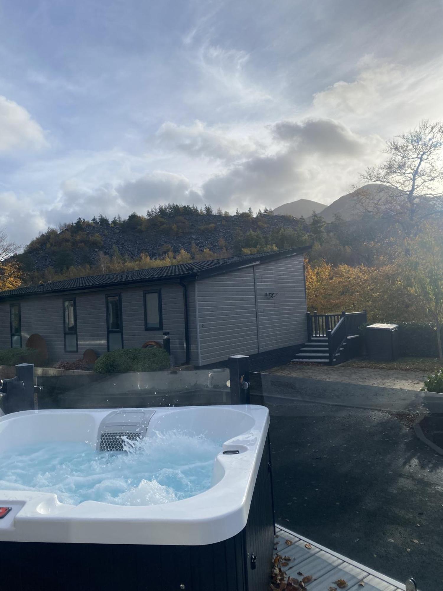 Sl06 - Idwal Lodge With Hot Tub バンガー エクステリア 写真